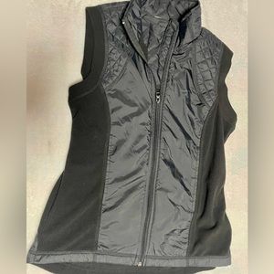 Everlast Women’s Quilted Outdoor Zip Up Black Vest Women's Size S Back Pocket